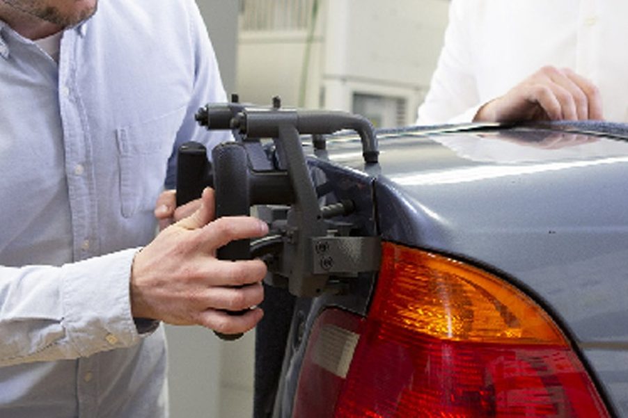 Narzędzie montażowe do wsporników zderzaka, BMW